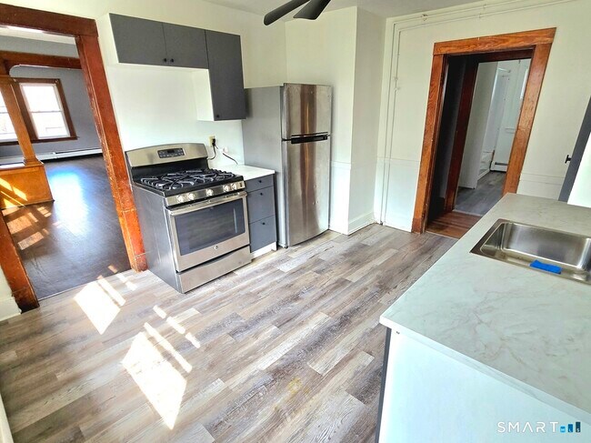 Photo - 70 Monroe St Unit 3