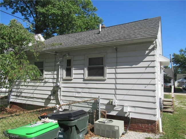 Photo - 29107 Fuller Ave
