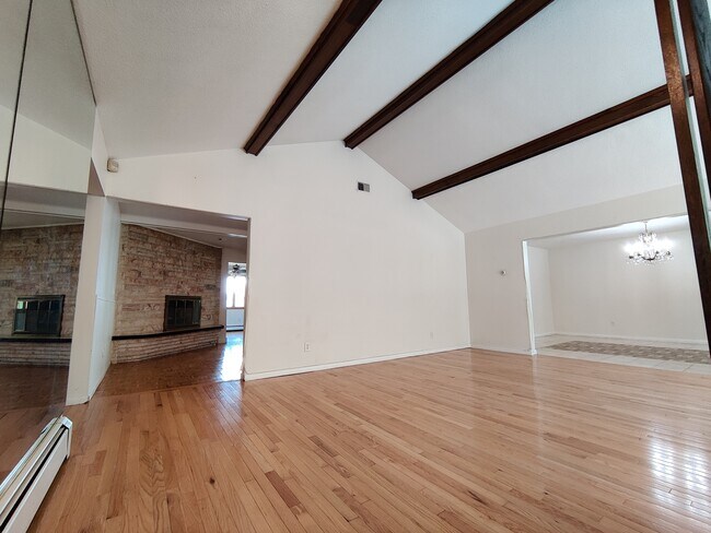 Photo - 20 Mossdale Rd