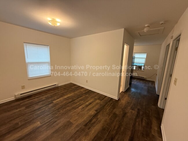 Building Photo - 1800 Newland Rd