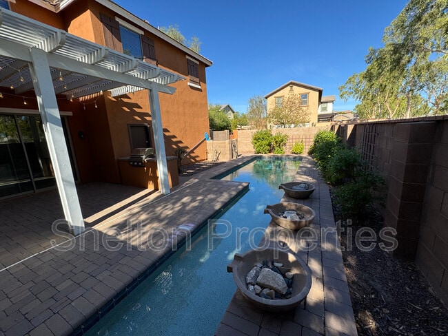 Building Photo - 20712 W Park Meadows Dr