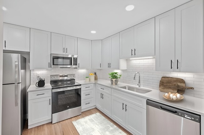 Indian Creek Apartments and Townhomes
