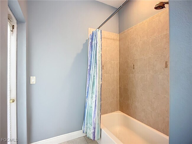 Photo - 4930 SW 25th Ct