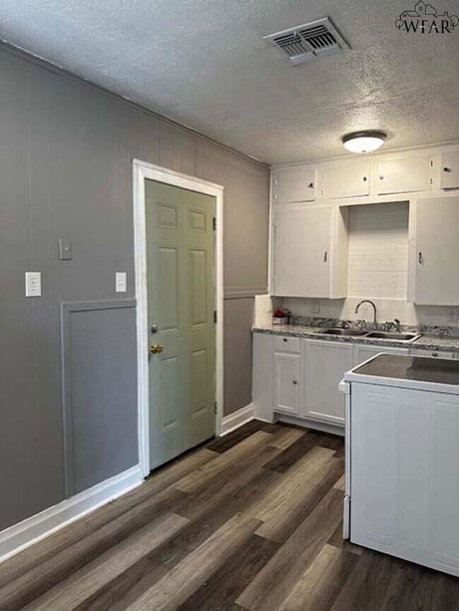 Photo - 1011 16th St