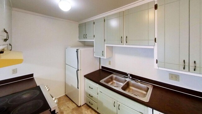 Photo - Kendal Court Apartments, 2 Bedroom, 1 Bathroom Apartments for Rent!