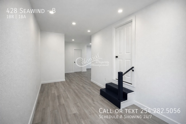 Photo - 428 Seawind-B