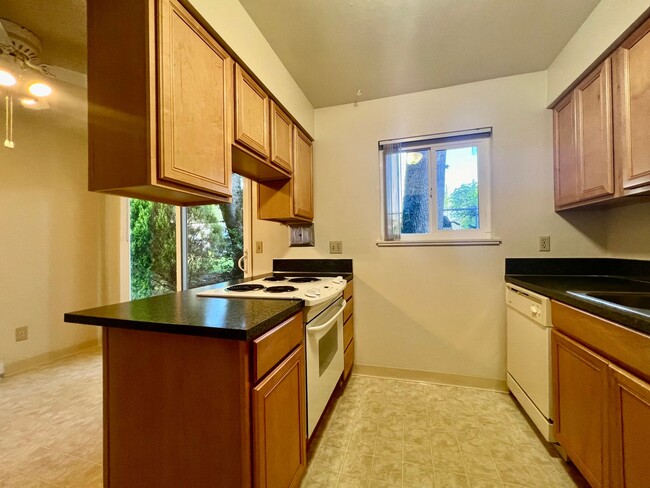 Photo - LOVELY DUPLEX HOME IN BEAUTIFUL SANDY, OR!! Unit #07
