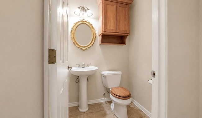 Photo - 120 Meadowlakes Dr