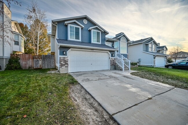 Photo - 172 Bridgepark Cir