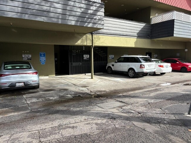 Photo - 1047 El Camino Real