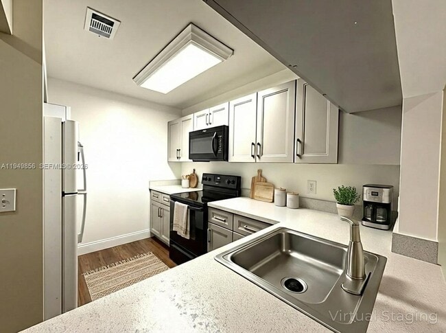 Photo - 10043 Winding Lake Rd Unit 201