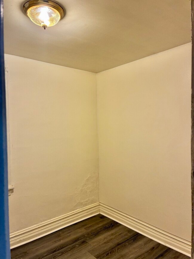 Photo - 1706 N Springfield Ave Unit G