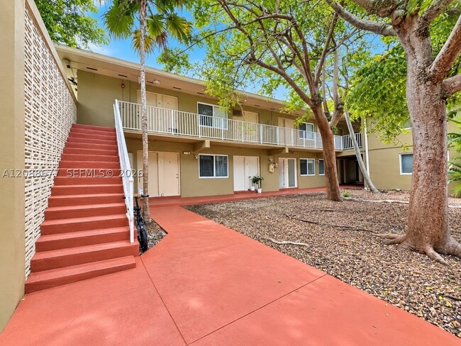 6310 SW 79th St Unit 3