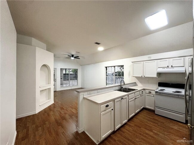 Photo - 16 N 47th St