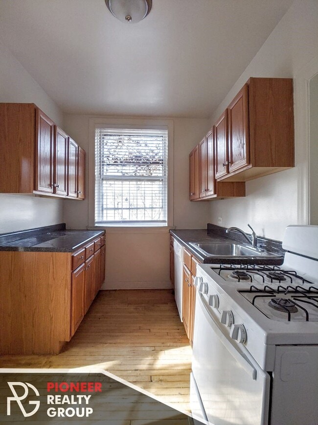 Photo - 730 W Roscoe St Unidad 1W