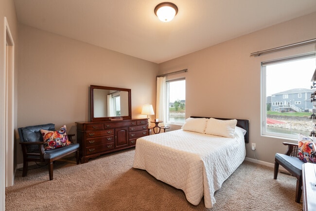 Photo - 2304 Marina Rd SE