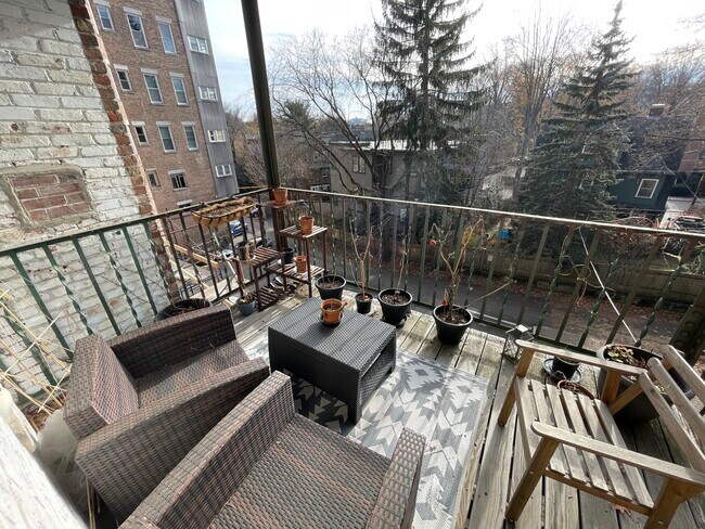 Photo - 1489 Beacon St