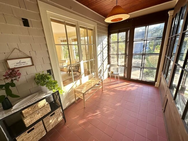 Photo - 608 Ackerman Ave