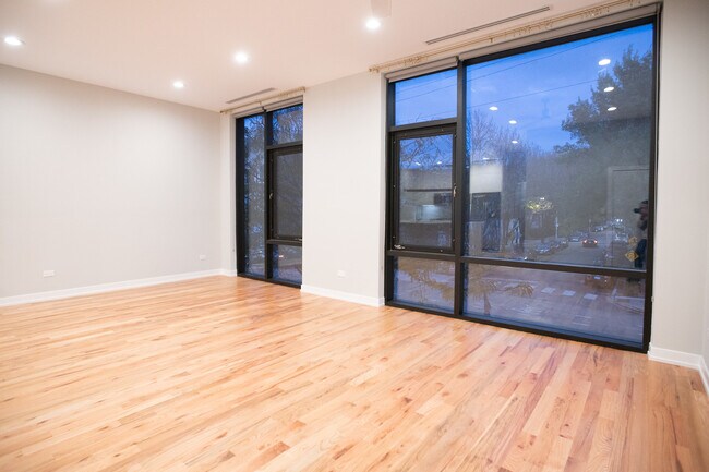 Photo - 1028 N California Ave Unit 2