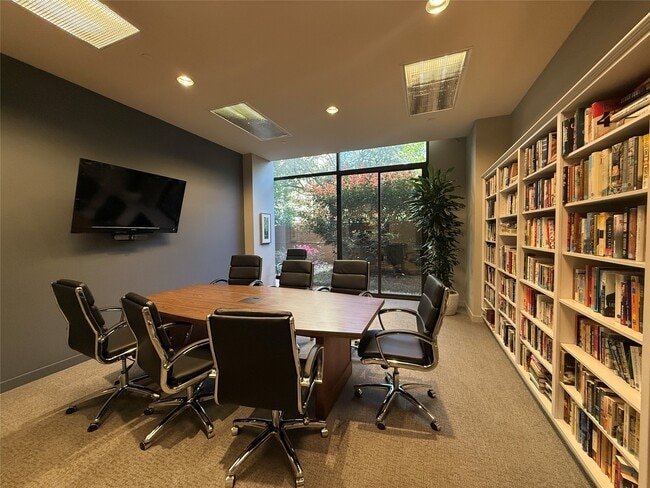 Photo - 15 Greenway Plz Unidad 10D