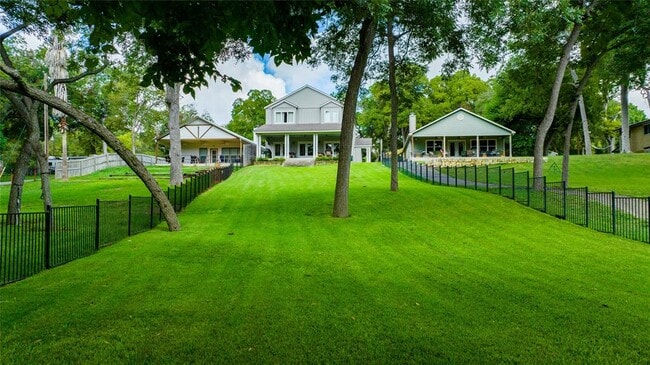 Photo - 1035 Timber Elm