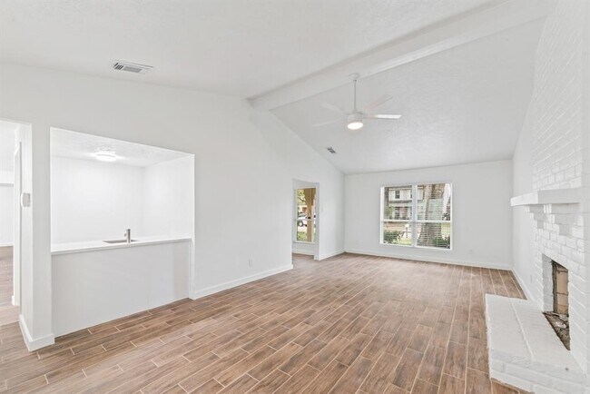 Photo - 1926 Lantern Ln