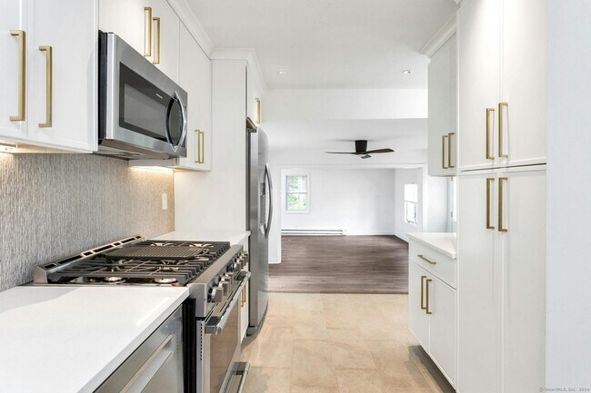 Photo - 124 Minturn Pl