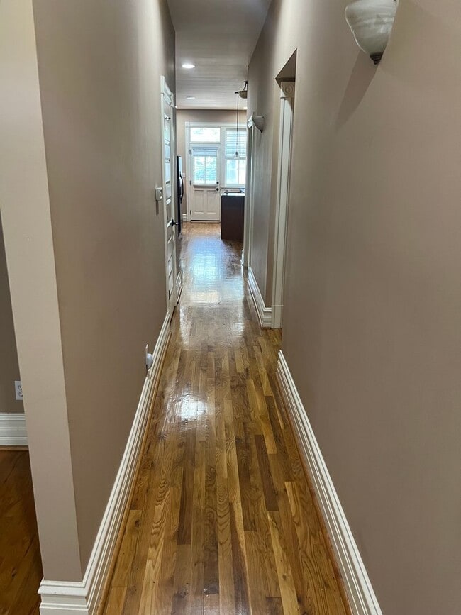 Photo - 2 Bedroom Condo in Shaw Available to Rent