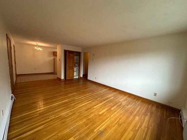 Photo - 268 Grove St