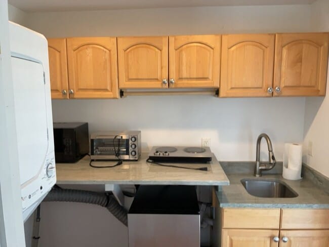 Photo - Large 2nd Floor Studio in Quiet Sandwich (Forestdale) Neighborhood