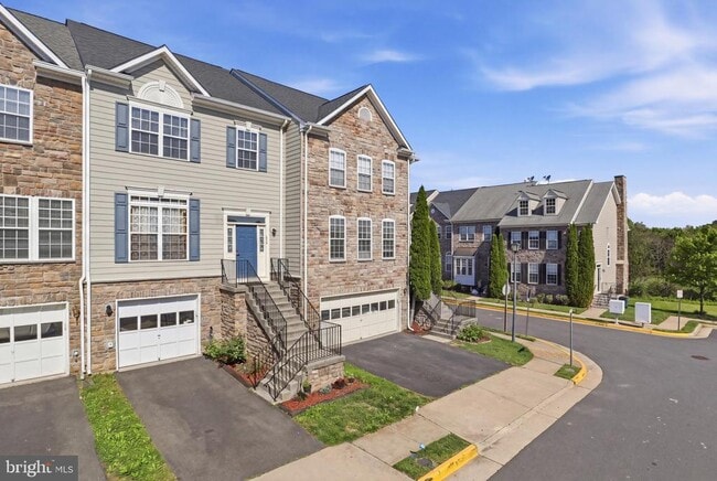 Photo - 915 Buttonwood Terrace NE