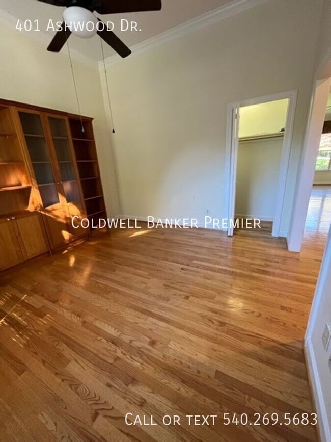 Photo - 401 Ashwood Dr