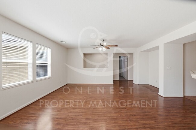 Photo - 3 Bedroom 2 Bathroom Plumas Lake, Move in Ready