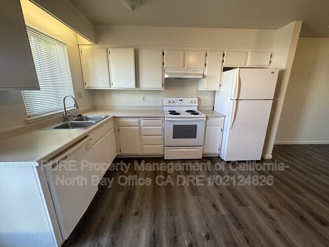 Photo - 626 Hendley St