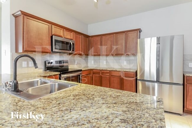 Photo - 3350 Emerson Rd