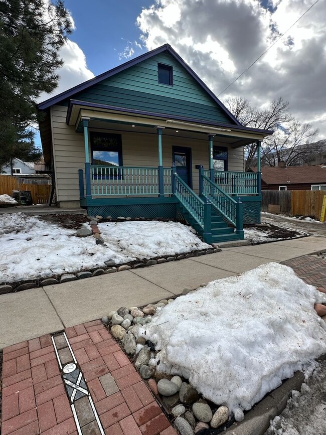 Historic 3-bedroom, 1-bath home in Downtow... - Historic 3-bedroom, 1-bath home in Downtow...