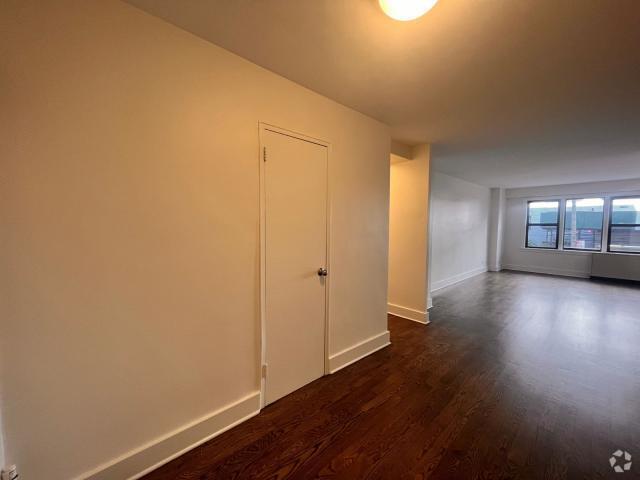 Building Photo - 2 bedroom in New York NY 10065 Unit 4A Rental
