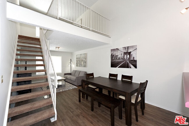 Photo - 3600 Bagley Ave Unit 303