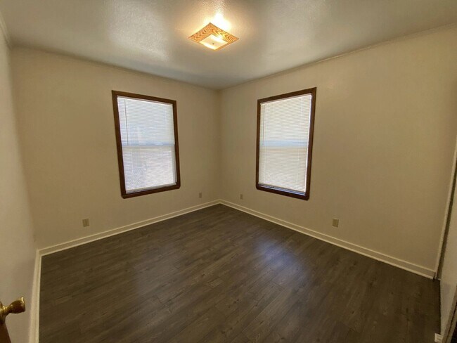 1032 W Nevada Ct