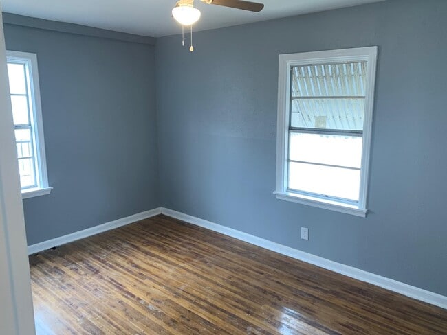 Photo - 4105 Wilmette Ave