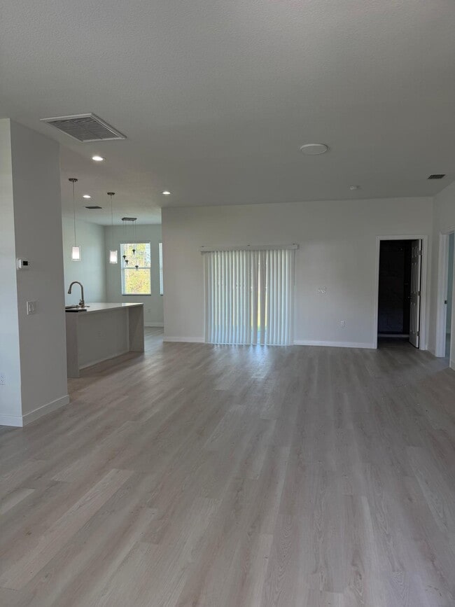 Photo - 691 San Filippo Dr SE