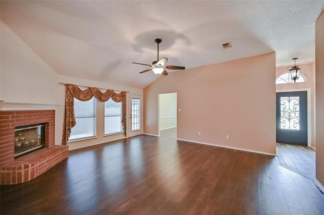Photo - 907 Clear Creek Dr