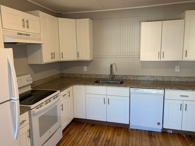 Photo - 135 Lafayette Square Unit 3L