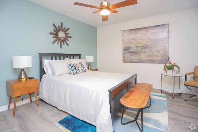 1BR, 1.5BA - 650SF - Nuvo Park Place Rental