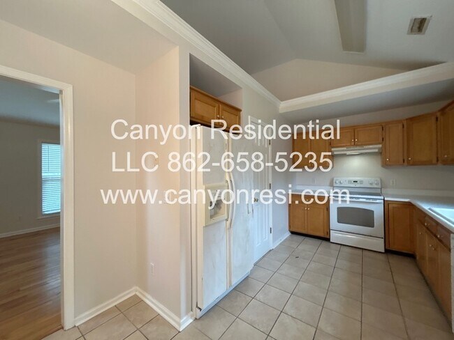 Photo - 211 Brently Woods Dr