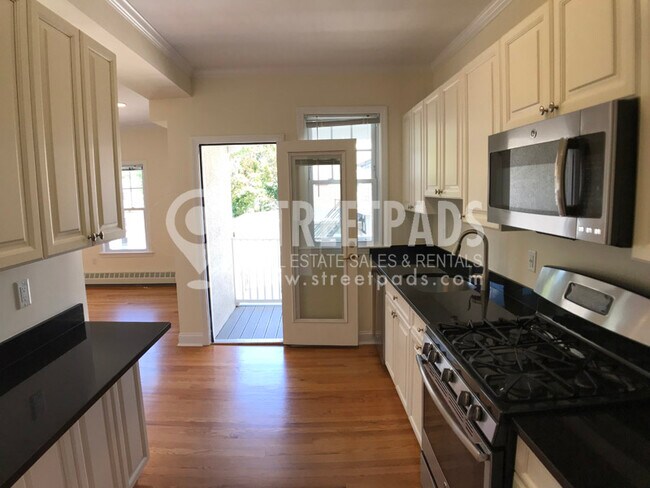 Photo - 65 Langdon St Unidad 12