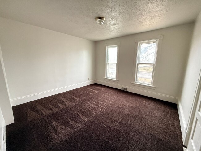 Photo - Spacious 3-Bedroom Single-Family Home-Near Hospital- Jackson, MI