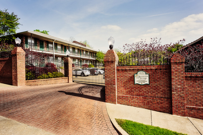 Belhaven Springs - Belhaven Springs Apartments
