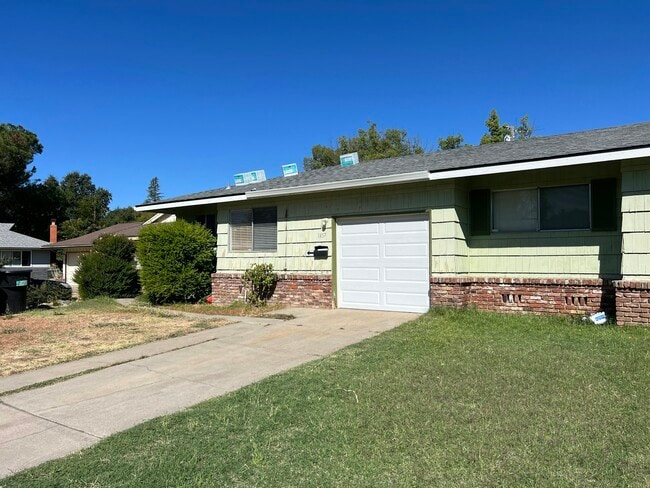 Building Photo - 1457 Inge Ct