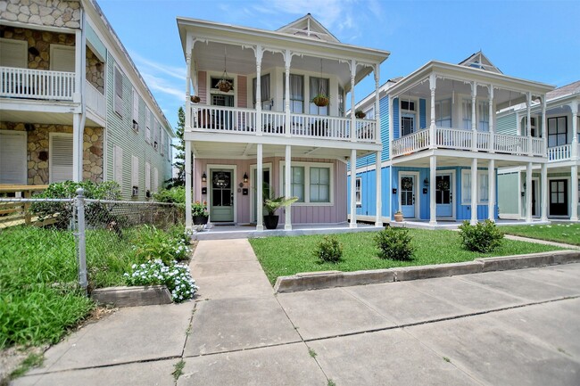 Photo - 1606 Avenue L